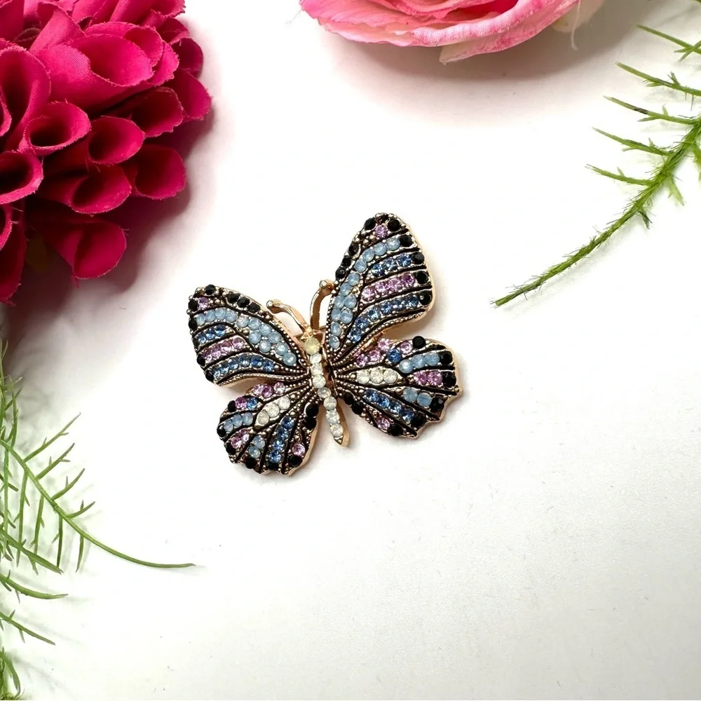 NEW⚜️Butterfly Blue Crystal Embellished Brooch